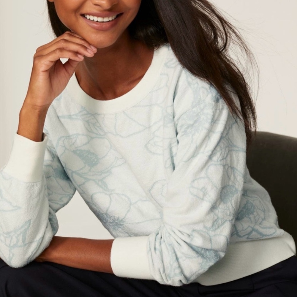 NWT- Club Monaco - Floral Jacquard Sweater Chandails Blue‎ Base Size XL